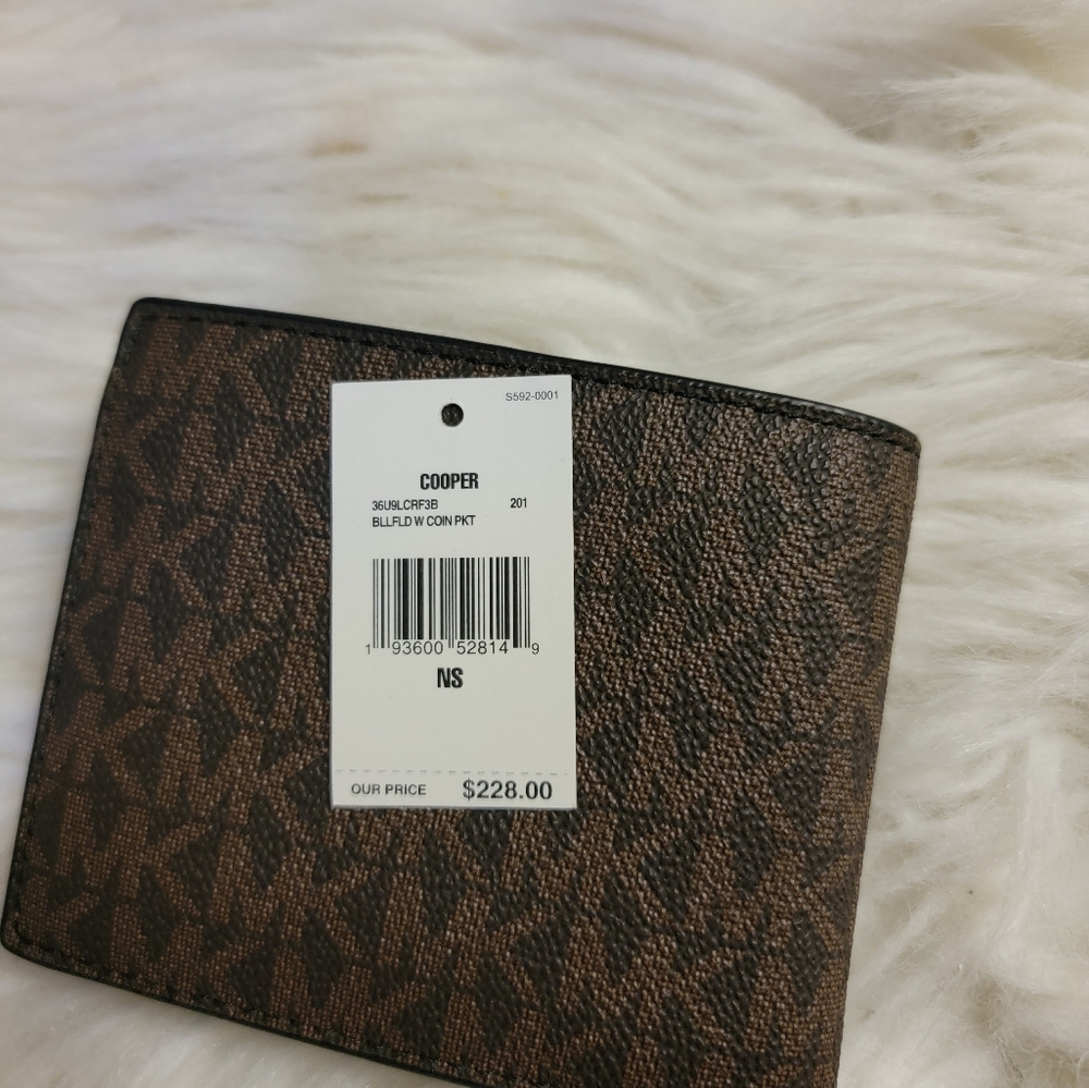 Michael Kors men's wallet(NEW)